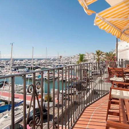 アパート 218 Puerto Banus Front Line 270 Meters マルベーリャ