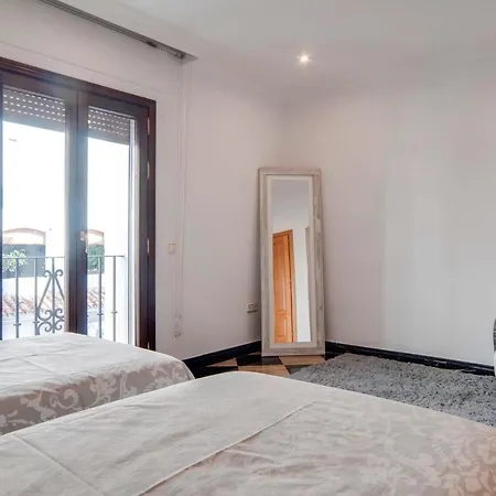 218 Puerto Banus Front Line 270 Meters * Marbella