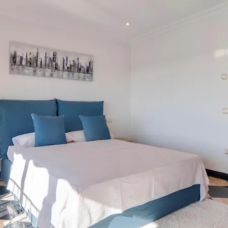 Appartement 218 Puerto Banus Front Line 270 Meters Marbellac