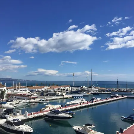 218 Puerto Banus Front Line 270 Meters Appartement Marbellac