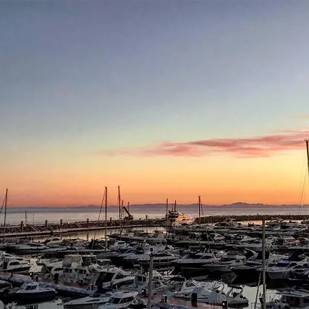 Apartment 218 Puerto Banus Front Line 270 Meters *