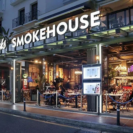 218 Puerto Banus Front Line 270 Meters Appartement