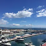 218 Puerto Banus Front Line 270 Meters Apartamento Marbella